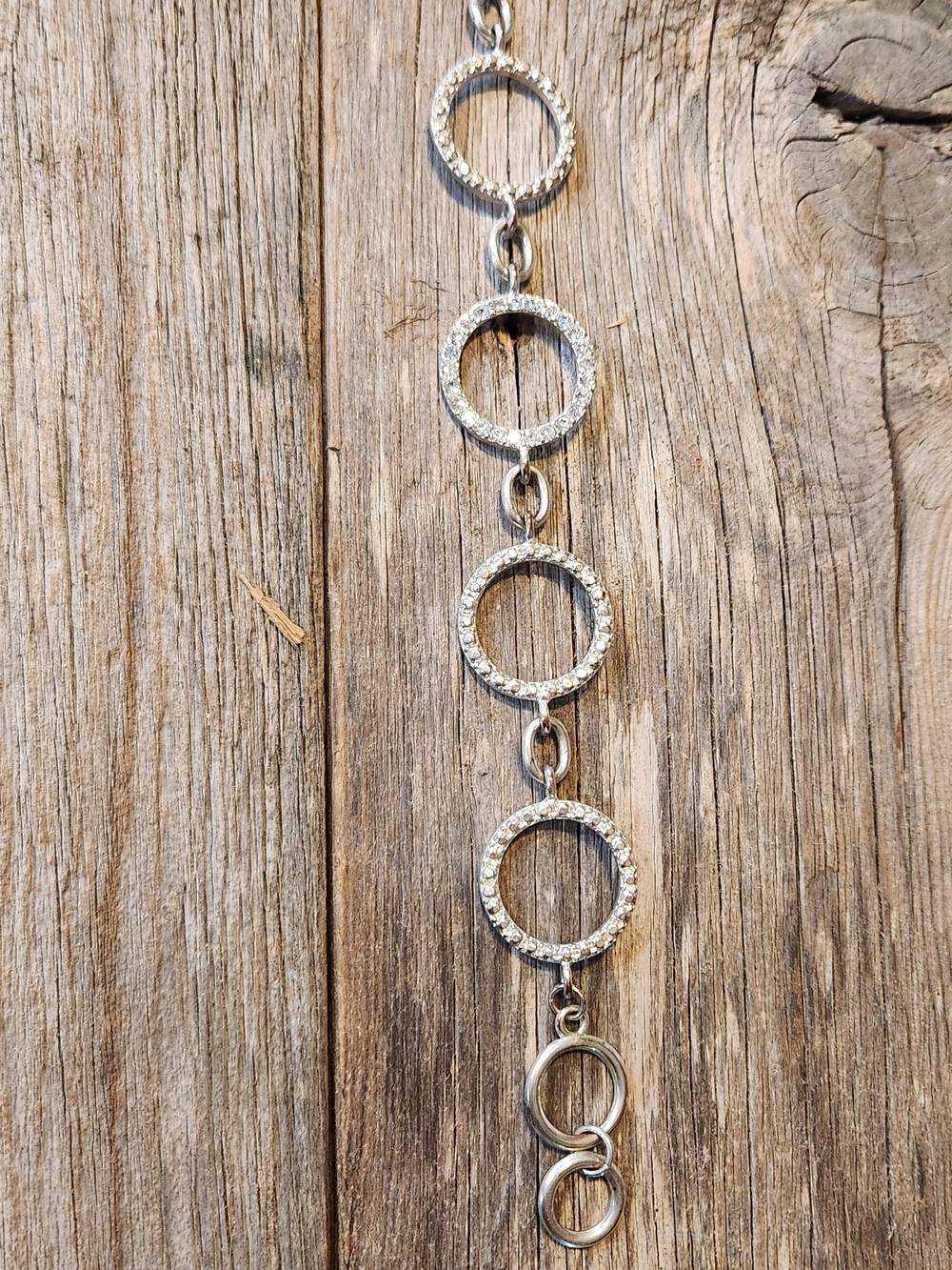 Silver Circle Link Bracelet - Elegant Crystal Ring Design